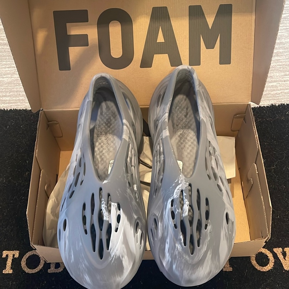 Yeezy foam runners